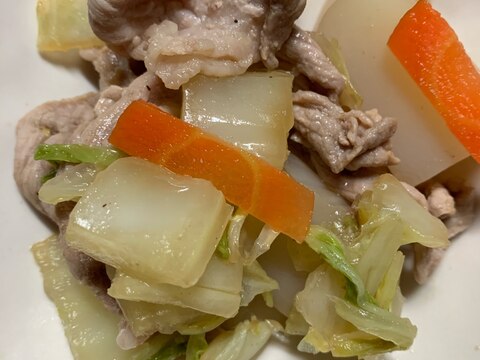 豚肉と白菜、にんじんの炒め物
